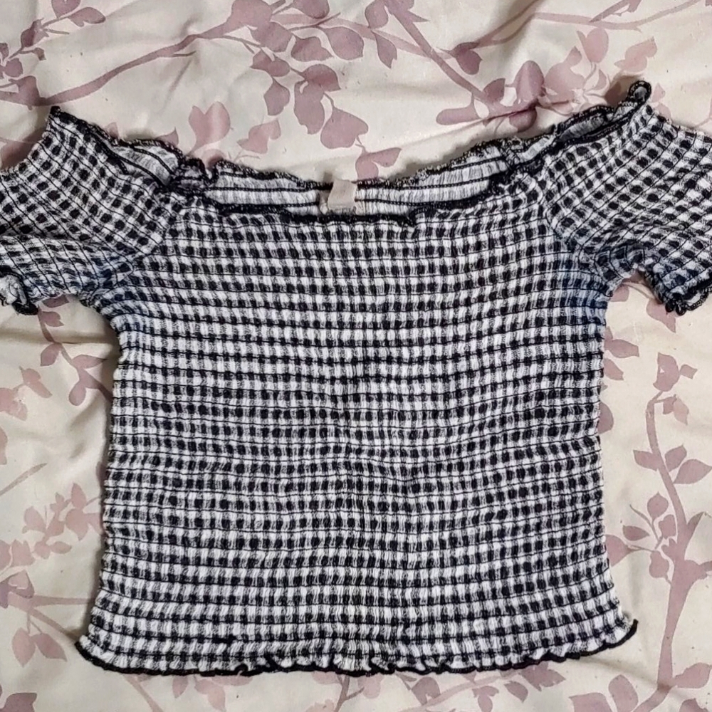 Ecote off shoulder crop top
